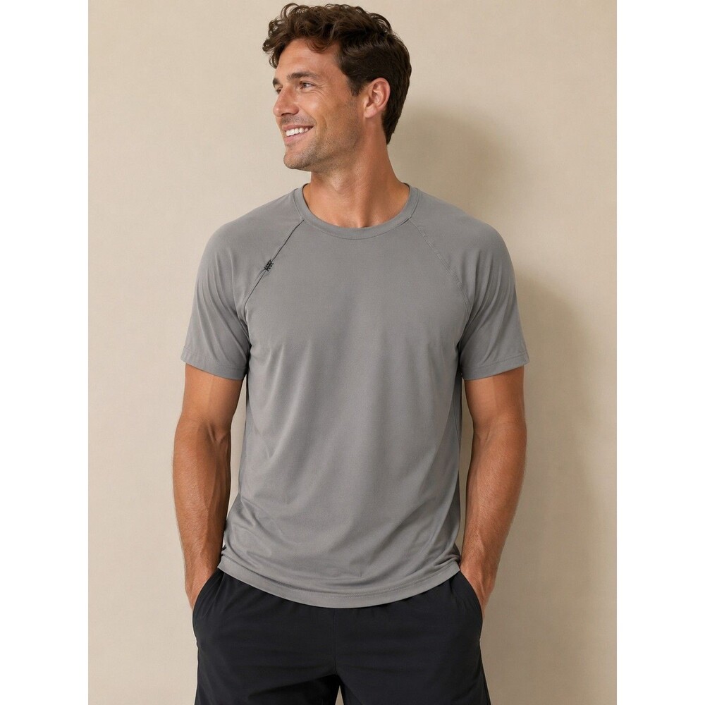 Rhone Reign Short Sleeve Performance T-Shirt Men’s Gray Athletic Workout Tee S